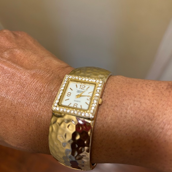 Gruen | Accessories | Gruen Gold Played Hammered Bracelet  display picture 1